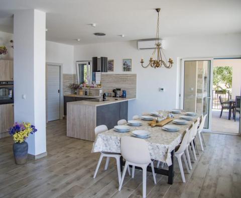 Új építésű, hagyományos stílusú villa Kastelában, eladó - pic 22