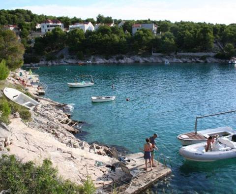 Csodálatos félreeső telek Brac szigetén az ELSŐ VONALON egy csendes öbölben, Dalmáciában, Horvátországban. - pic 3