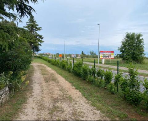 Duża posiadłość w Novigradzie, na działce o powierzchni 15.000 m2, na sprzedaż - pic 22