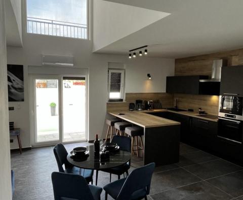 Új építésű villa Vodicében, eladó - pic 16