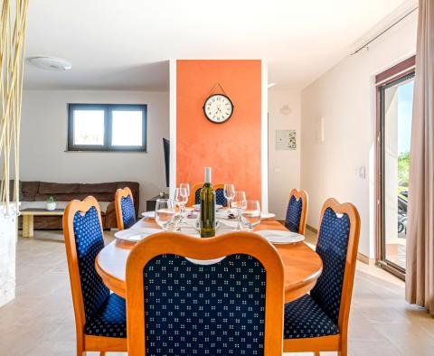 House with swimming pool and spacious garden in Pula, for sale - pic 22