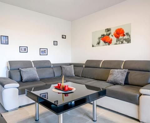 House with swimming pool and spacious garden in Pula, for sale - pic 38