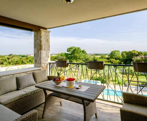 House with swimming pool and spacious garden in Pula, for sale - pic 41