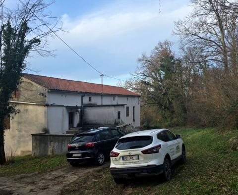 Поместье с двумя отдельно стоящими каменными домами в районе Лабина, на продажу - фото 5