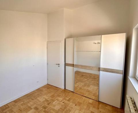 Haus mit 2 Wohnungen in der 2. Reihe zum Meer in Brodarica, zu verkaufen - foto 18