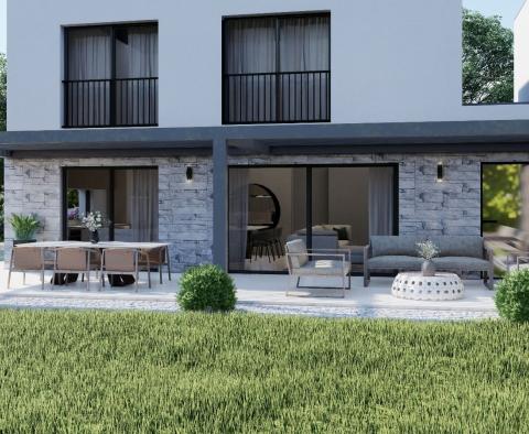 Luxuswohnung mit Dachterrasse in der Nähe von Poreč, zu verkaufen - foto 2