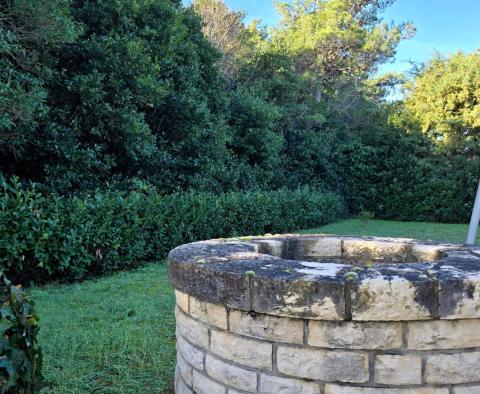 Egyedülálló villa közvetlenül a tenger mellett Umag környékén eladó - pic 23