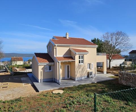 Дом в Нерезине, Мали Лошинь, 600 м от моря, на продажу - фото 4