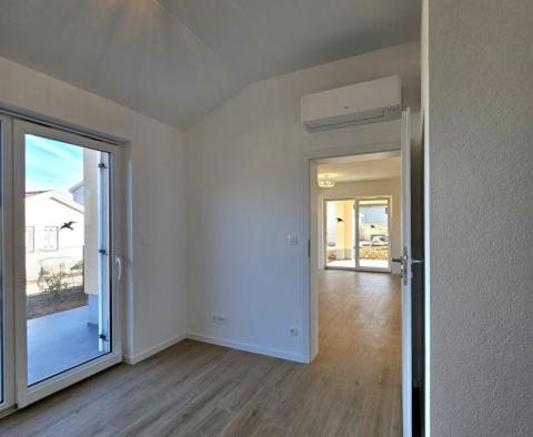 Дом в Нерезине, Мали Лошинь, 600 м от моря, на продажу - фото 14
