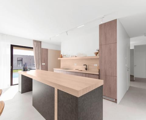 New villa of bespoke beauty in Poreč, for sale - pic 25