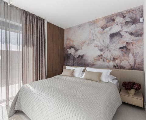 New villa of bespoke beauty in Poreč, for sale - pic 34