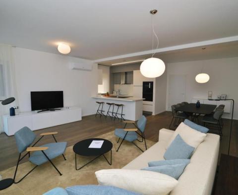Exklusive Wohnung 50 m vom Meer entfernt in einer Residenz mit Innenpool in Lovran, zu verkaufen - foto 30