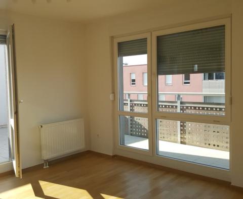 Penthouse de 75 m² dans un quartier calme d'Odra à Novi Zagreb, à vendre - pic 10