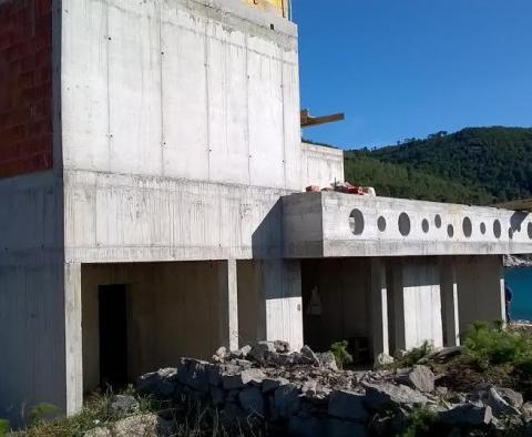 Moderní vila na nábřeží ve výstavbě v Prizbě, klidné vesnici na ostrově Korčula - pic 11