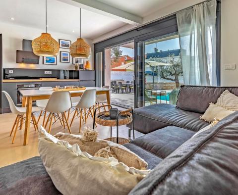 Villa mitoyenne avec piscine à Fazana, à 250 m de la mer, à vendre - pic 10