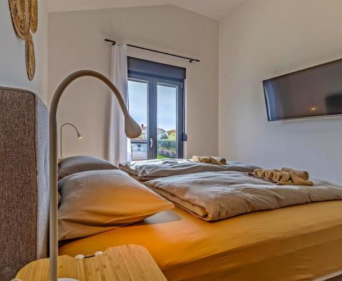Villa mitoyenne avec piscine à Fazana, à 250 m de la mer, à vendre - pic 28
