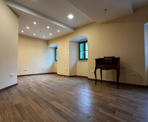 Appartement entièrement rénové à Opatija, à 50m de la mer, à vendre ! - pic 36