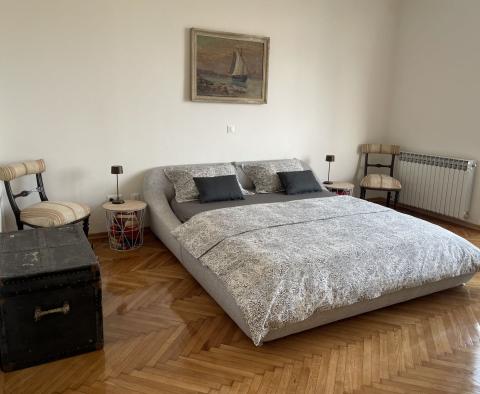 Grand appartement dans une villa austro-hongroise à Opatija avec parking et terrasse, à vendre - pic 21