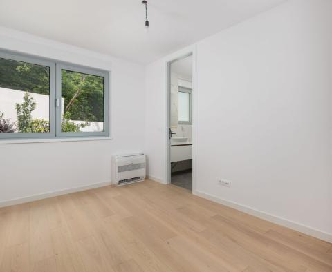 Exclusive apartment in a new building in Opatija with sea view, shared pool, garage, for sale - pic 25