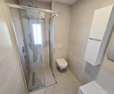 Byt se 3 ložnicemi a výhledem na moře v Tučepi, na prodej - pic 22