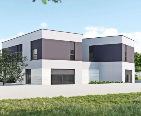 Eladó új modern építészeti ház két lakóegységgel a Rohbau színpadon Medulinban - pic 4