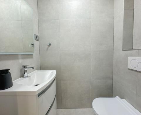 Appartement moderne avec piscine privée, grande terrasse et vue sur la mer en plein centre d'Opatija, à vendre - pic 12