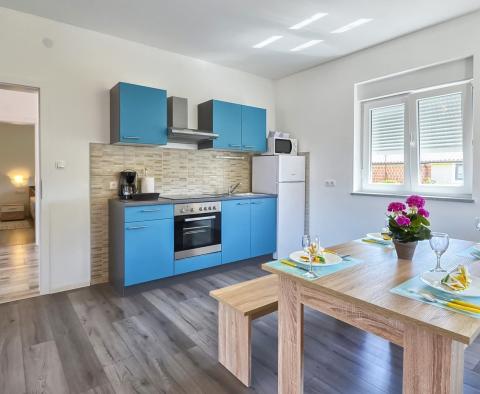 Appartement avec 4 chambres à Ližnjan, à vendre - pic 10