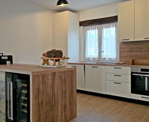 Új villa Cerovje-ban úszómedencével és két építési telekkel eladó - pic 14