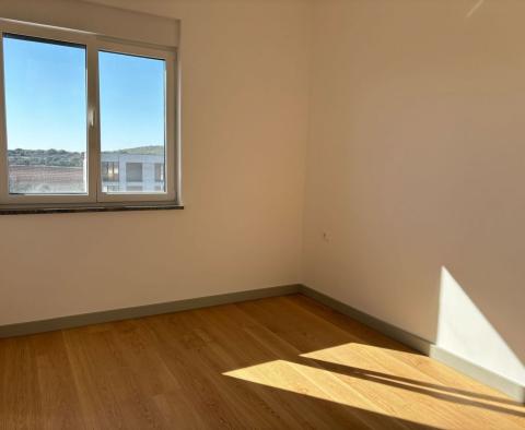 Новая квартира с видом на море в Баньоле, на продажу - фото 9