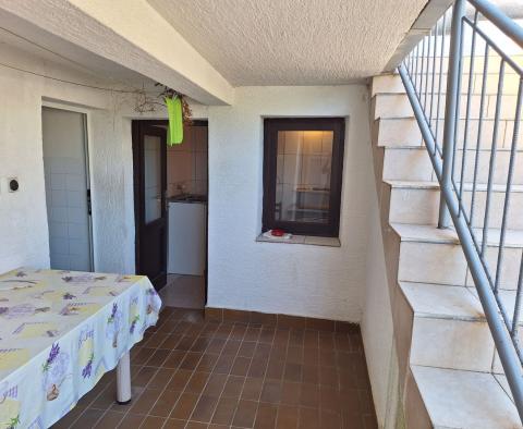 Na sprzedaż dwukondygnacyjna część domu o powierzchni 142 m2, 120 m od morza - pic 18