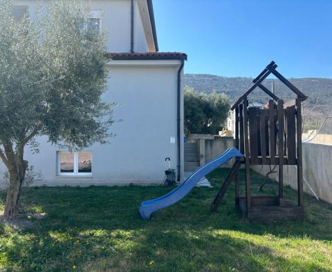 Villa à vendre dans la région de Labin, avec une vue magnifique sur la mer - pic 31