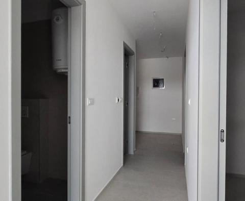 Exclusive new flat on the ground floor with garden and swimming pool in Liznjan, for sale - pic 15