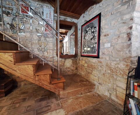 Renovated stone fairytale villa with swimming pool in Vabriga, Porec, for sale - pic 12