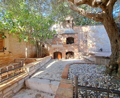 Renovated stone fairytale villa with swimming pool in Vabriga, Porec, for sale - pic 32
