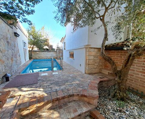 Renovated stone fairytale villa with swimming pool in Vabriga, Porec, for sale - pic 2