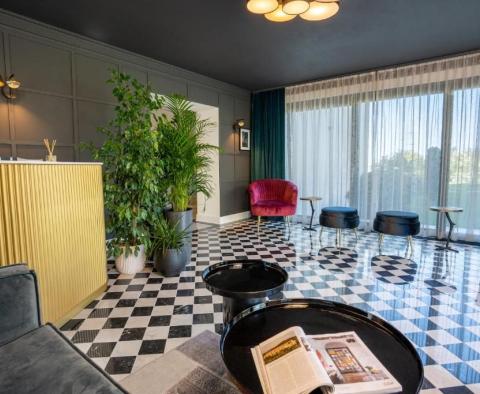 Hôtel familial moderne avec restaurant professionnel et vue panoramique à Buje, à vendre - pic 6