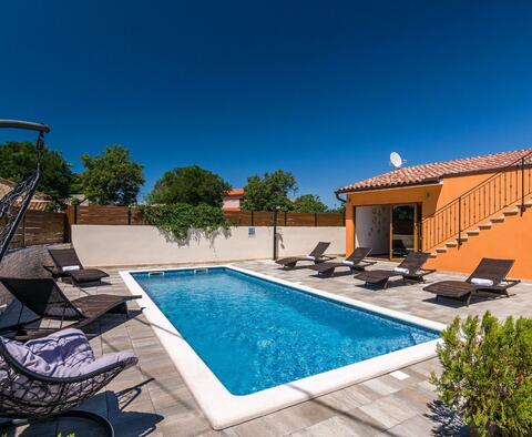 Charmante villa en pierre à Barban, à vendre - pic 3