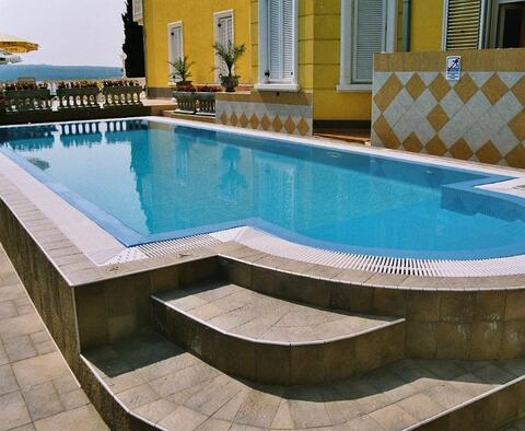 Grand Hotel in Crikvenica, 45 m vom Meer entfernt, zu verkaufen - foto 7