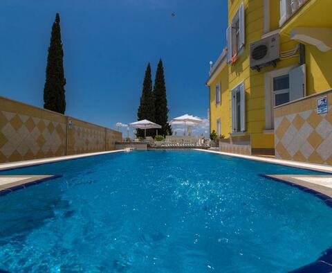 Grand Hotel in Crikvenica, 45 m vom Meer entfernt, zu verkaufen - foto 26