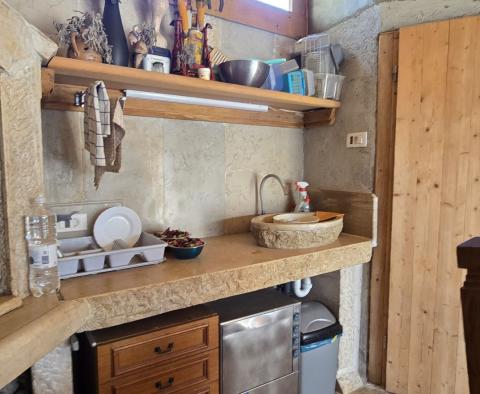 Haus mit 4 Wohnungen in Umag, 200 m vom Meer entfernt, zu verkaufen - foto 33