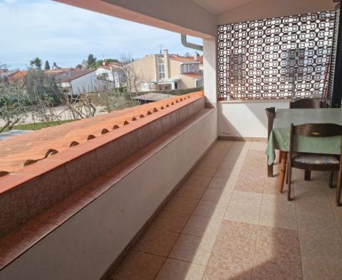 Haus mit 4 Wohnungen in Umag, 200 m vom Meer entfernt, zu verkaufen - foto 38