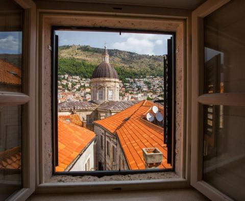 Schönes altes renoviertes Haus mit herrlichem Blick über Dubrovnik im Herzen der Stadt. - foto 11