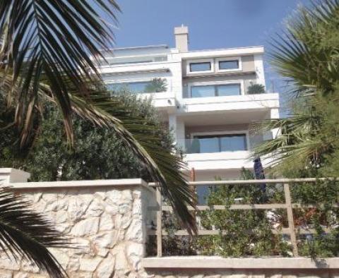 Well positioned on a green peninsula seafront villa with an entry to the beach, Croatia - pic 5