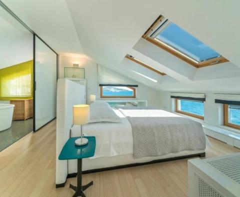 Well positioned on a green peninsula seafront villa with an entry to the beach, Croatia - pic 26