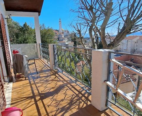 Maison bon marché à vendre à Novi Vinodolski, à 300 m de la mer - pic 2
