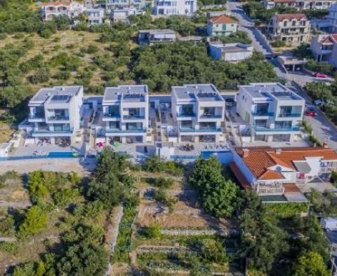 Quatre villas super modernes avec piscines sur la Riviera de Makarska avec vue panoramique sur la mer - pic 4