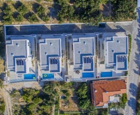 Quatre villas super modernes avec piscines sur la Riviera de Makarska avec vue panoramique sur la mer - pic 5