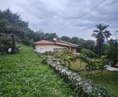 Haus in Lovran, 2. Reihe zum Meer, zu verkaufen - foto 25