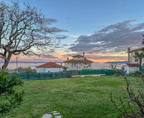 Lenyűgöző villa Ičićiben, Opatijától 600 méterre a tengertől, eladó - pic 14