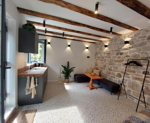 Authentic style house in Kastel Novi, 70m from the sea, for sale - pic 3